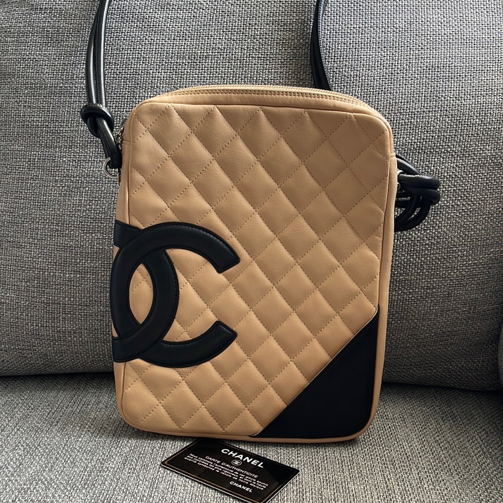 CHANEL Rue Cambon Crossbody